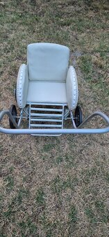 Starodávny kočík - 2