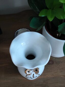 Porcelanova vazicka - 2