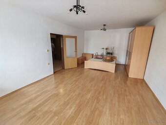 Topoľčany - byt na námestí - 2