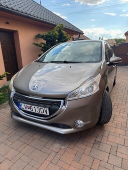 Peugeot 208 1.4 benzin 70kw 80000km - 2