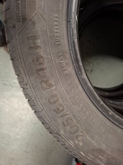 Predam letne barum 205/60 R16 - 2
