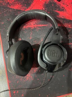 Jbl slúchadla predám - 2