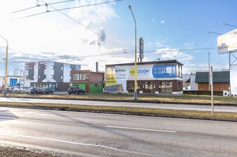 Prenájom - obchodný priestor/showroom - 160m2, 5x parking - 2