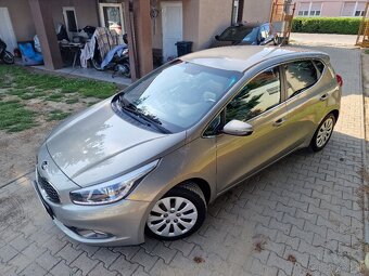 KIA Ceed 1.6 GDi EX/Gold 135k M6 (benzín) kup.SR - 2