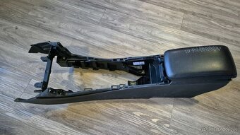 Stredový panel Mercedes A (2013-2017) - 2