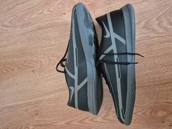 Kopačky Nike Phantom indoor - 2