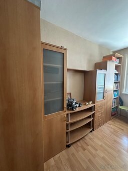 Nábytok do izby + šatníková skrina - 2