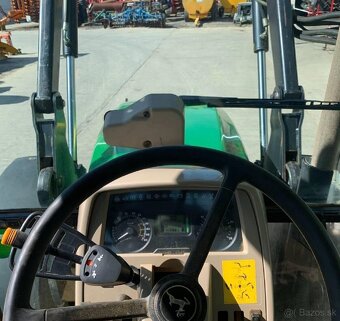 Predám traktor JD traktor 4WD•88HP•2266mth•3,6t - 2