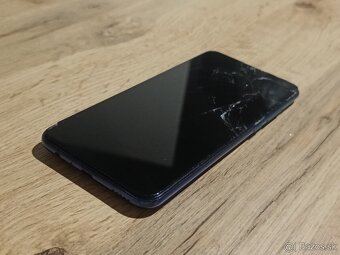 Rozbitý Huawei P Smart 2019 na náhradné diely/opravu - 2