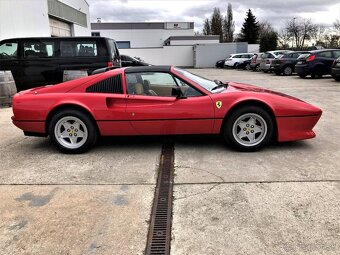 Ferrari 328 GTS z roku 1987 - 2