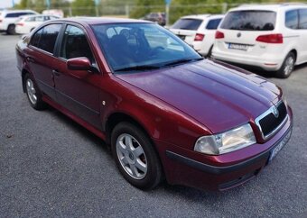 Škoda Octavia 1,6 i LPG benzín manuál 74 kw - 2