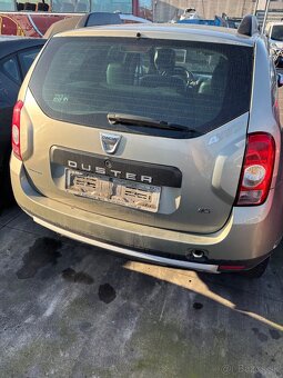 DACIA DUSTER 1.5 DCI KAPOTA NARAZNIK SVETLO BLATNIK - 2