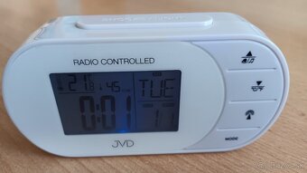 digitálny budík značky JVD - 2