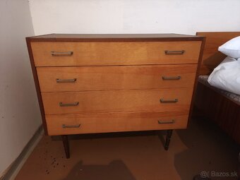 Komoda - 2