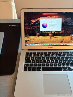 MacBook Air (13-inch, Early 2015) - 2