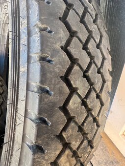 Pneumatiky DUNLOP SP QUALIFIER 225/95 R16C 118/116S - 2