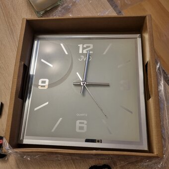 Nástenné hodiny - 2