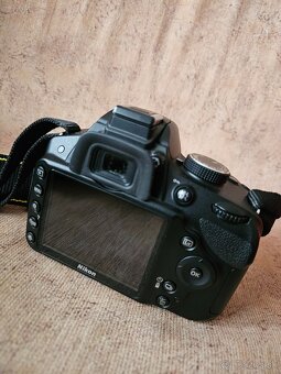 Nikon D3200 - 2