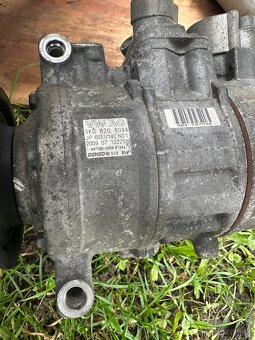 Predám originálny klima kompresor octavia 2 facelift - 2