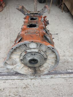 Traktor RS 09 ,blok motora - 2