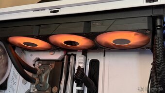 Rtx 5080 gigabyte extreme waterforce - 2
