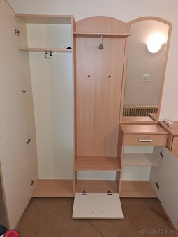Predsieňová zostava a komoda - 2
