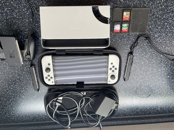 PREDÁM NINTENDO SWITCH OLED •TOP STAV• - 2