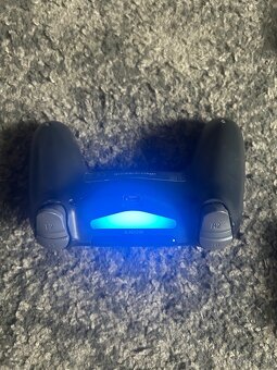 Ps4 slim 500gb+1/2/3 ovládače - 2