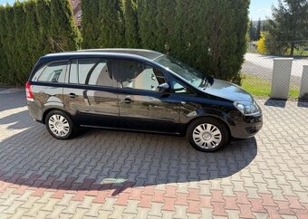 Opel Zafira 1,7 CDTi ,7 Míst nové rozvody nafta manuál 92 kw - 2