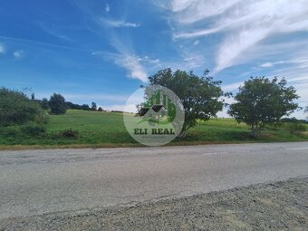 NA PREDAJ - Pozemok pre stavbu RD v Košice-Lorinčík - 2