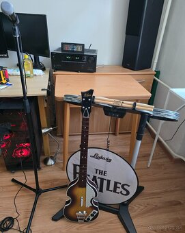 Predám Beatles Rock Band Limited edition Xbox 360 - 2