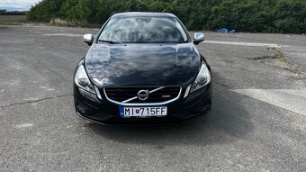 Volvo v60 D4 R-design 2.0 R5 120kW - 2