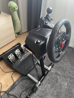 herný volant logitech driving force - 2