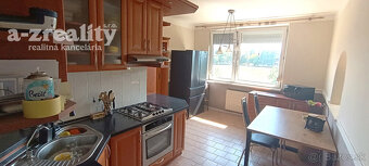 Na predaj 3 izbový zrekonštruovaný byt s balkónom v Nových Z - 2