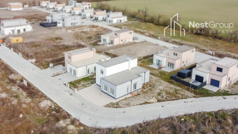 PREDAJ NOVOSTAVBA 4-IZBOVÝ DVOJPODLAŽNÝ RD, POZEMOK 300m2 - 2