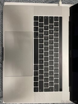 MacBook Pro 15 touchbar - 2