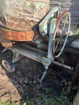 Zachovana miesacka MLB125 - 2