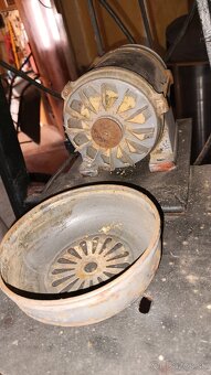 Sústruh na drevo, tokár - 2