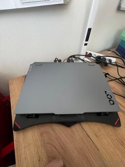 Lenovo LOQ 15ARP9 (83JC008NCK) sivý - 2