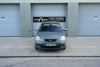 Kia Rio 1.4i - 2