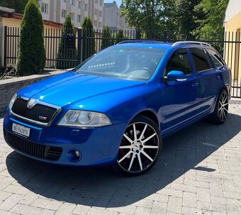 Škoda Octavia II RS 2.0TDi SWISS Blue - 2