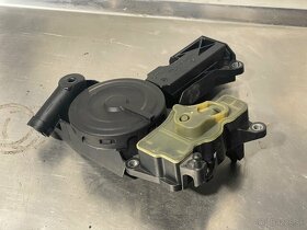 Odlucovac oleja separator 1,8 2,0 tfsi 06H103495 - 2
