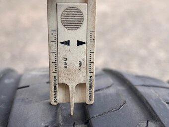 Nexen 225/40 R18 - 2