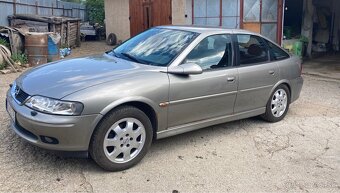 Opel Vectra Limousune - 2