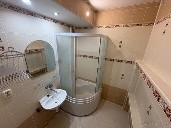 3 izb byt v centre mesta Levice - 2