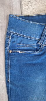 Nove damske dzinsy - 2