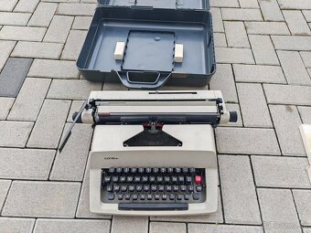 Písací stroj - 2