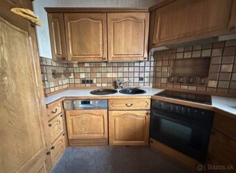 Dubová rustikální linka včetně spotřebičů, 5045 - 2