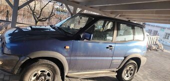 Nissan Terrano 2.7 92 kw - 2