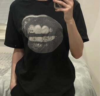 Dámske tričko s potlačou - 2